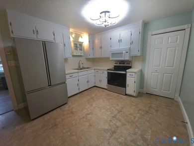 Welcome to this beautifully renovated home situated on a - photo 5