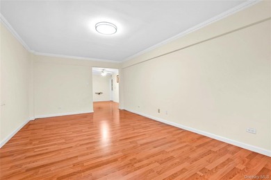 Welcome to Linden Towers Co-op in the heart of North Flushing! - photo 3