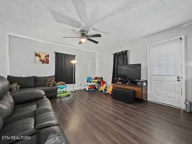 BACK ON MARKET DUE TO BUYER FINANCING FALLING THRU- seller - photo 4