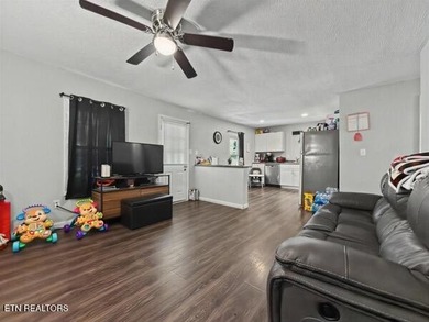 BACK ON MARKET DUE TO BUYER FINANCING FALLING THRU- seller - photo 8