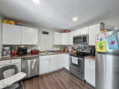 BACK ON MARKET DUE TO BUYER FINANCING FALLING THRU- seller - photo 9