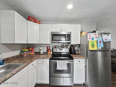 BACK ON MARKET DUE TO BUYER FINANCING FALLING THRU- seller - photo 10