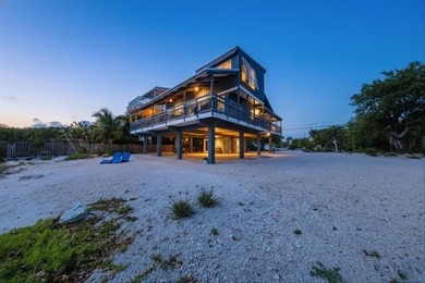 Stunning oceanfront home. This 4-bedroom, 3-bathroom home is a - photo 8
