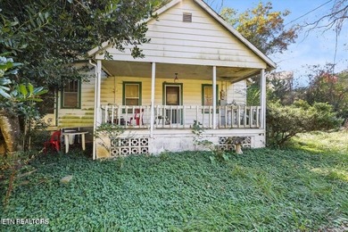 Melton Hill Lake Home For Sale in Knoxville Tennessee