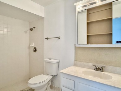 Rare opportunity to own a 3/2 home situated on 2.5 beautiful - photo 20