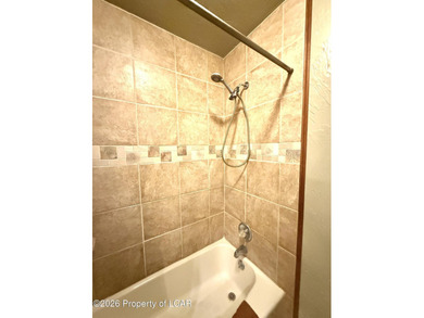 Awesome meticulously maintained 3 BR, 2 Bath Beech Mtn saltbox - photo 22