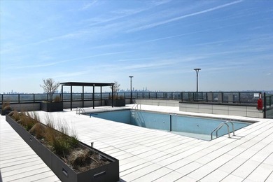 Well appointed studio at approximately 700 square feet includes - photo 23