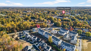 Lake Norman Townhome/Townhouse For Sale in Davidson North Carolina