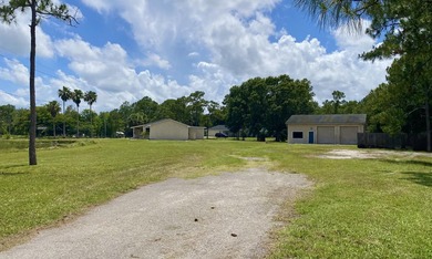 Rare opportunity to own a 3/2 home situated on 2.5 beautiful - photo 34