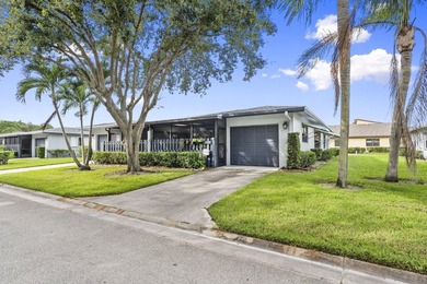 Welcome to easy Florida living in this charming condo located in - photo 1
