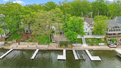 Lake season is finally here. Built in 1921, this cottage is full - photo 4