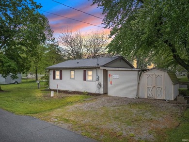 Enjoy waterfront living with this adorable 2-bedroom, 1-bath - photo 1