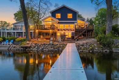 Enjoy stunning lake views from this beautifully updated Sylvan - photo 1