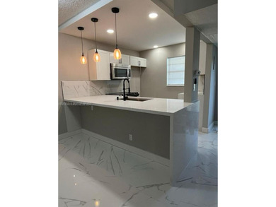 (private lake, pond, creek) Condo For Sale in Lauderdale Lakes Florida