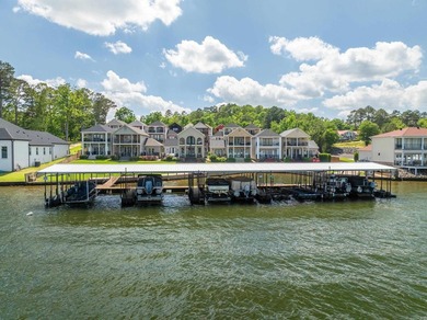 Welcome to lake living at its finest in the gated waterfront - photo 4