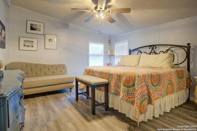 Welcome to 1400 Elmhurst Dr, Lakehills, TX! This charming - photo 2