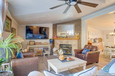 Welcome to 1400 Elmhurst Dr, Lakehills, TX! This charming - photo 5