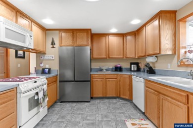 Beautiful well kept home with an open and spacious feel! large