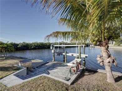 Very desirable triple lot location in Matlacha Isles. Over 220 - photo 42