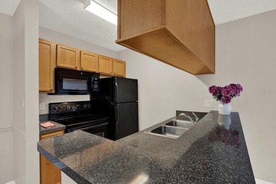 Absolutely beautiful top floor 1-bedroom 1-bath unit ready to - photo 8