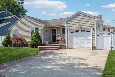 Turnkey 3-bedroom, 2-bathroom ranch-style home with 1-car garage - photo 2