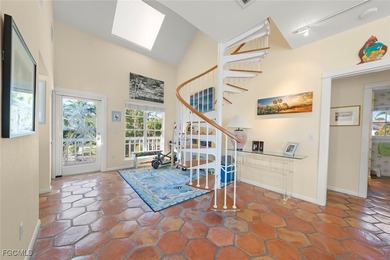 Stunning Lakefront Home Perfect for Nature Lovers Welcome to - photo 23