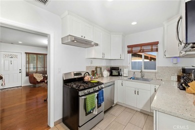 Welcome to 618 W 21st Street, a beautifully upgraded 2-bedroom - photo 9
