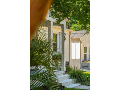 Welcome to 29 Campbell Drive, a truly one-of-a-kind designer - photo 7