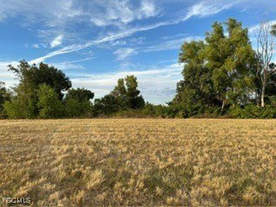 Fantastic opportunity! This lot is located in the beautiful - photo 8