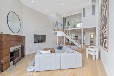 Welcome to 30 Reef #3 where ocean & canal views meet modern - photo 20