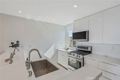 Welcome to 30 Reef #3 where ocean & canal views meet modern - photo 33