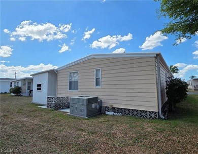 IMMACULATE & SPACIOUS! This fully-furnished double-wide is one - photo 35