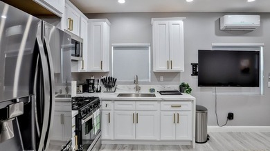 Property to be delivered vacant by close of escrow. Beautifully - photo 41
