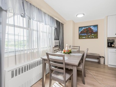 Great Opportunity to own this gorgeous 1 Bedroom 1 Bath co op - photo 4