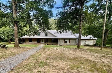 (private lake, pond, creek) Home For Sale in Florence Mississippi