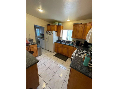326 E Bishop - photo 8