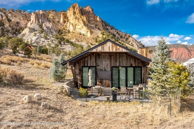 Discover a rare family compound opportunity set on 4.4 - photo 13