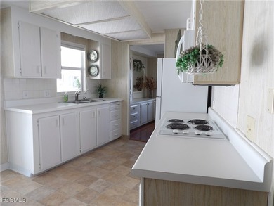 WELCOME to 301 Twig Court! This spacious and well-maintained - photo 4