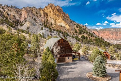 Discover a rare family compound opportunity set on 4.4 - photo 17