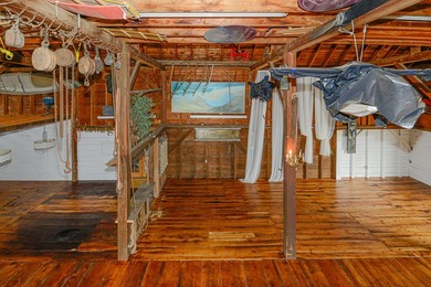 Welcome to Naples! *The Naples Barn* is a unique property that - photo 24
