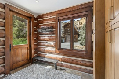 Discover a rare family compound opportunity set on 4.4 - photo 32