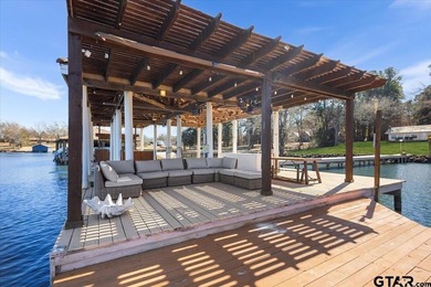 Elegant Mediterranean Estate Overlooking Lake Palestine - photo 35