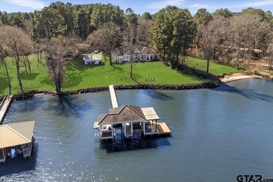 Elegant Mediterranean Estate Overlooking Lake Palestine - photo 38