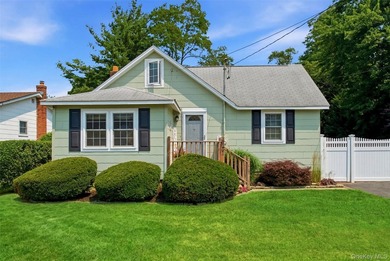 Opportunity awaits in this well-maintained home. The main level - photo 1