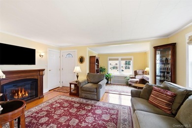 Opportunity awaits in this well-maintained home. The main level - photo 3