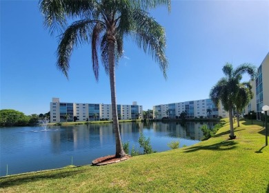 (private lake, pond, creek) Condo For Sale in Dania Florida