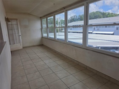 This just in! This spacious 2 Bedroom condo is waiting for its - photo 9