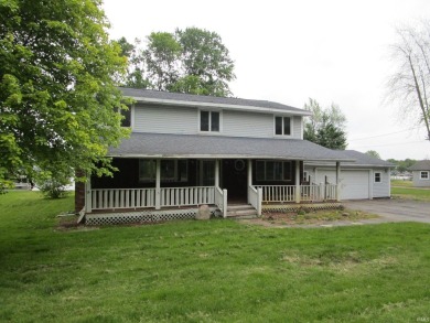 Lake Home For Sale in Wolcottville, Indiana