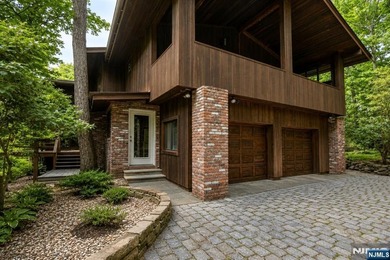 PREMIER LOCATION!! THIS HOME IS LOCATED ON ONE OF ALPINE'S MOST - photo 3