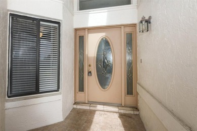 This 2 bedroom, 2 bathroom 1/2 duplex offers a functional floor - photo 4